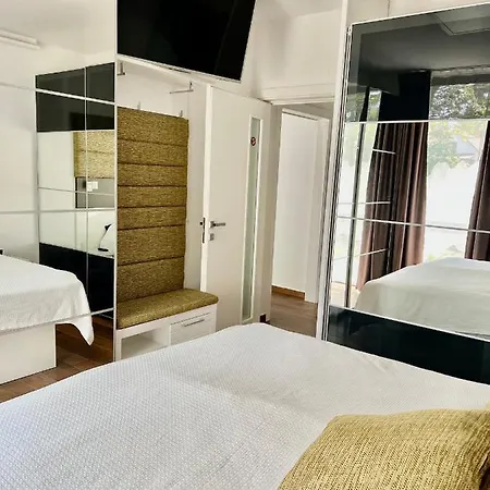 Azur Port Balaton Apartment Siófok