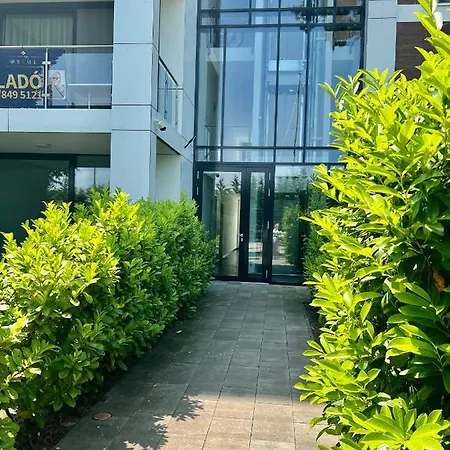 Apartamento Azúr Port With Free Wellness *